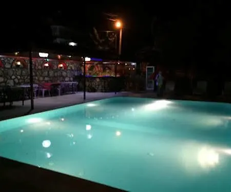 Grand World Ξενοδοχείο